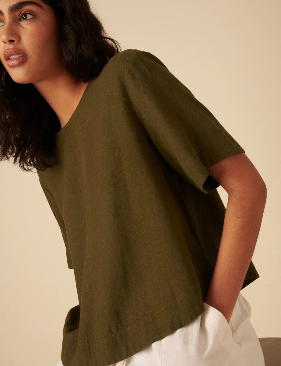 Linen cap-sleeve jacket and trousers set