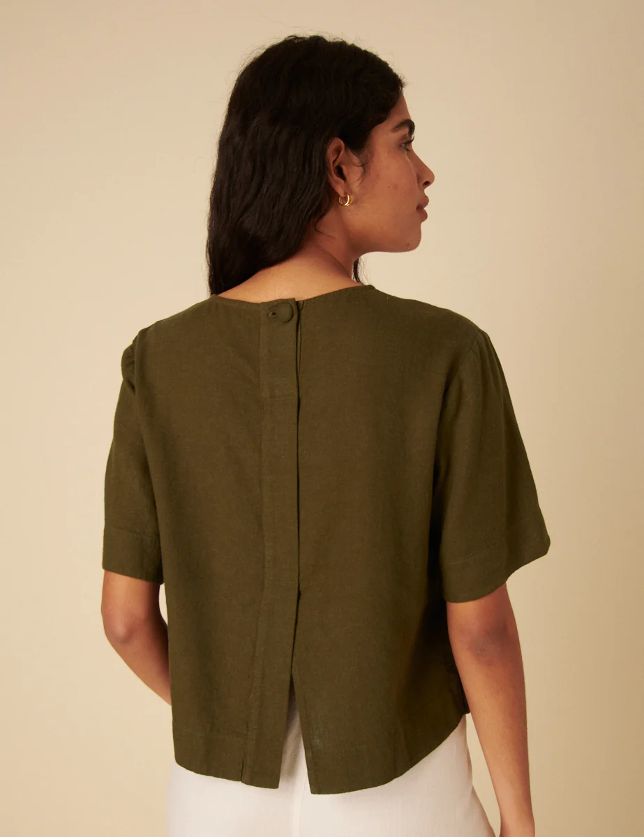 Linen cap-sleeve jacket and trousers set