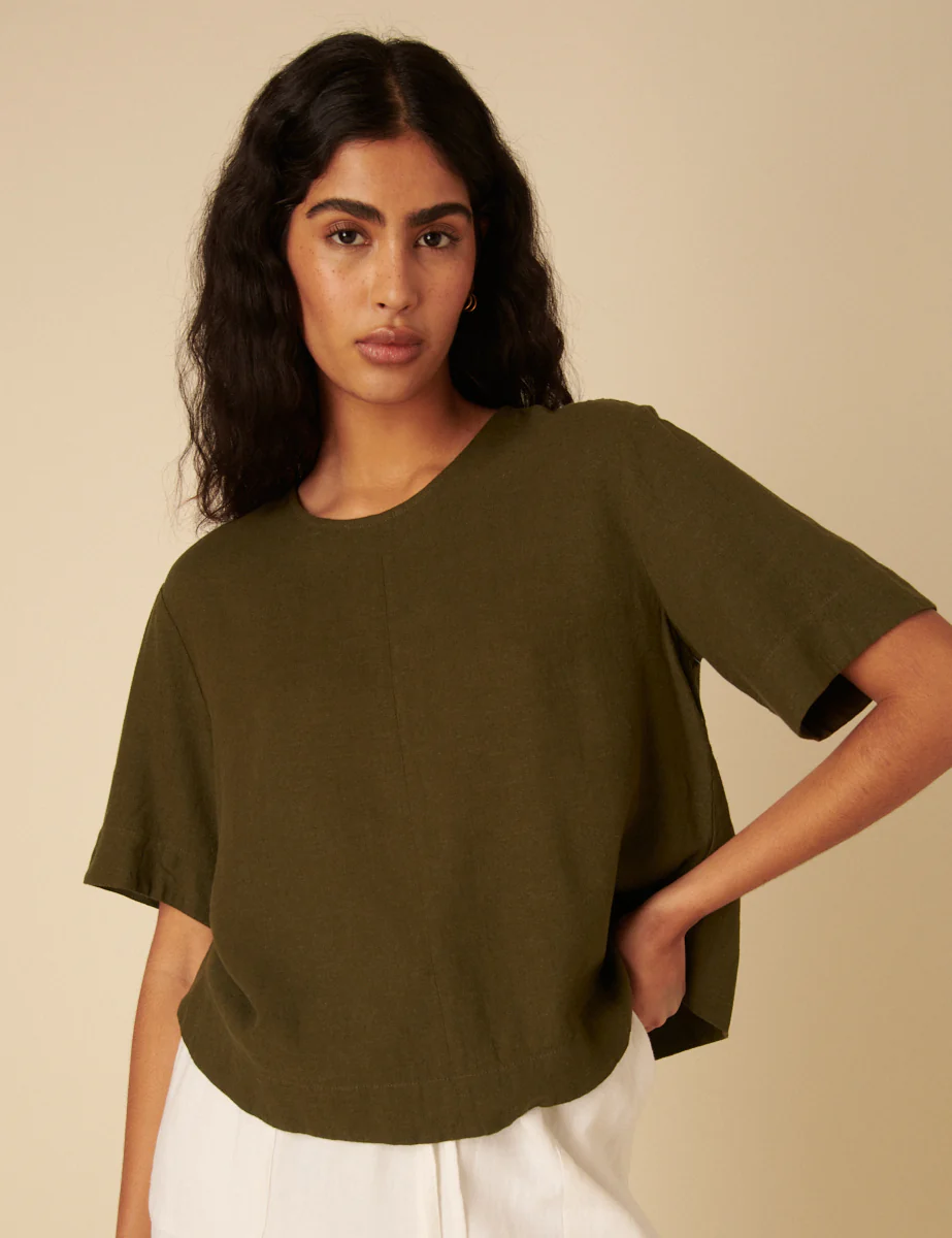 Linen cap-sleeve jacket and trousers set